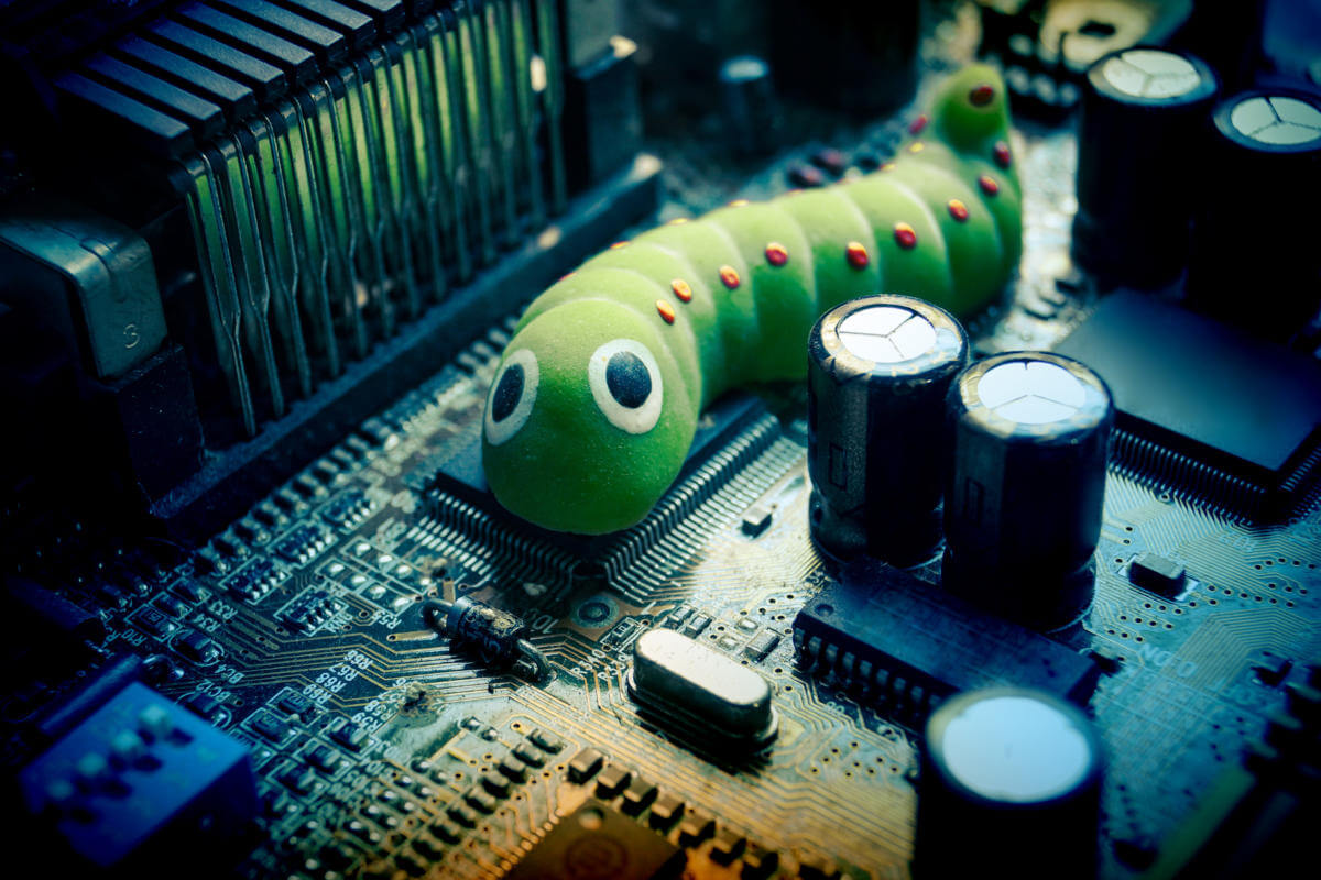 Computer Lumps What is a Computer Worm? Complete Guide